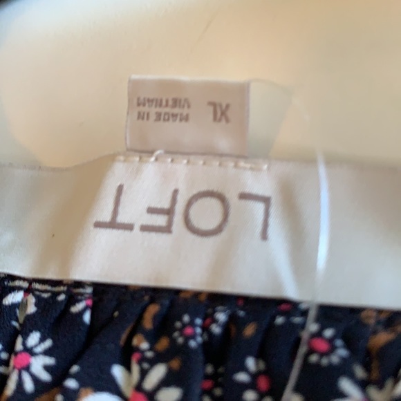 Loft Floral Ruffle Neck Rib Blouse - Picture 12 of 13